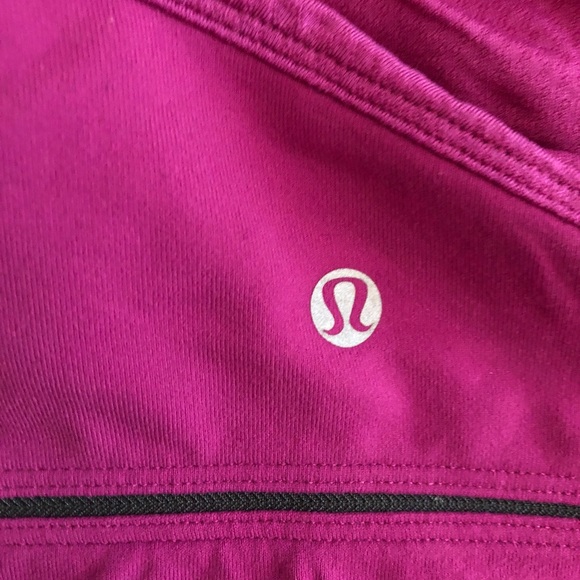 Lululemon exercise top. A line fit. Built in bra. - Picture 3 of 4